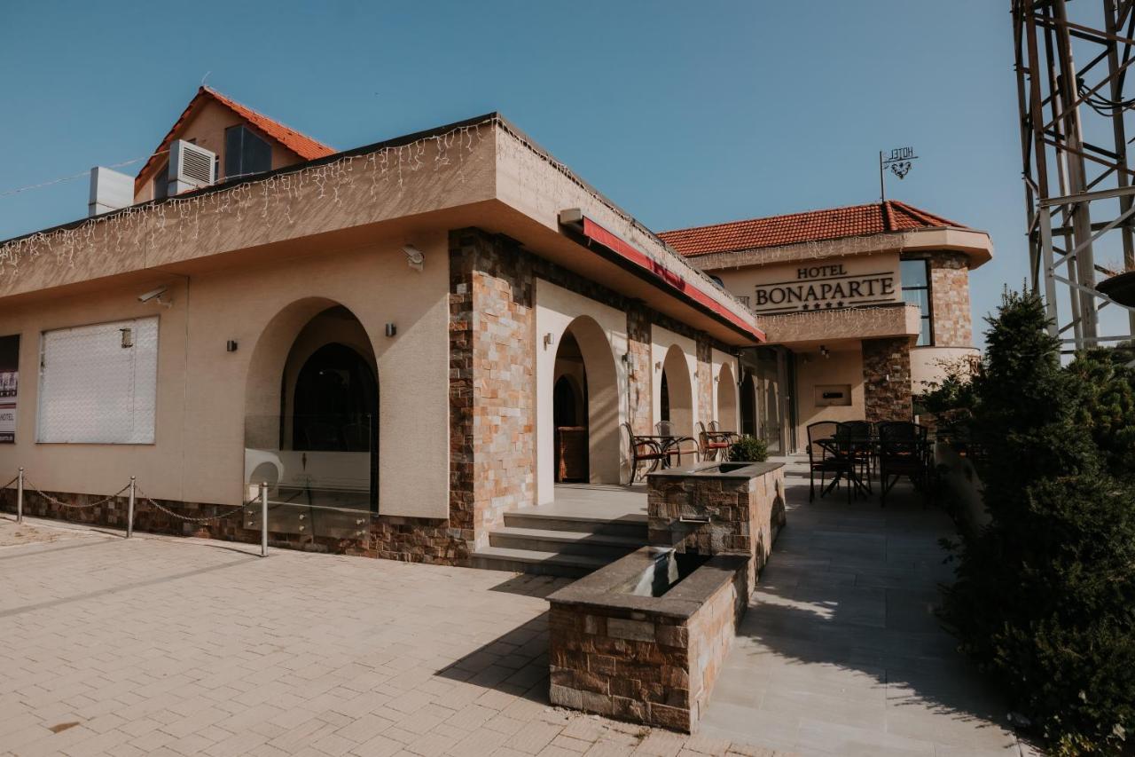 Hotel Bonaparte Caşonia Exterior foto